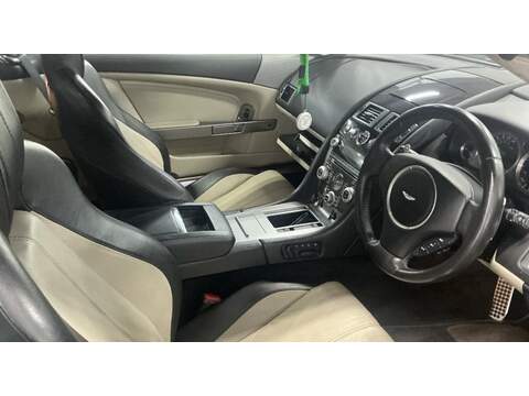 Aston Martin DB9 6.0 V12 Volante 2dr Petrol T-TronicII Euro 4 (470 bhp) - U10004459