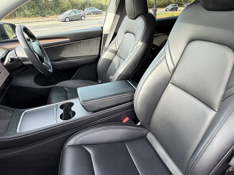Tesla Model Y (Dual Motor) Performance SUV 5dr Electric Auto 4WDE (426 bhp) - U10004471