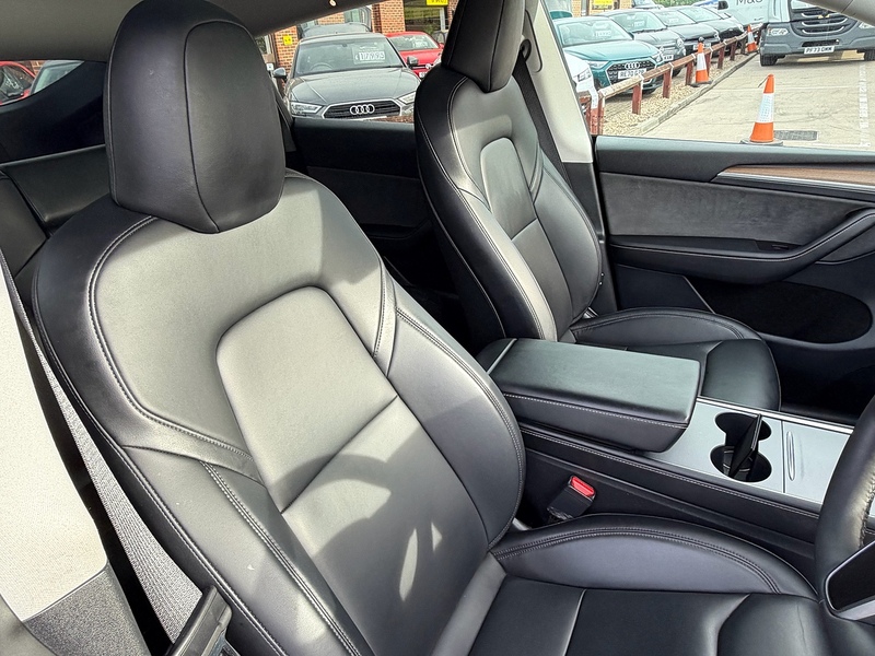 Tesla Model Y (Dual Motor) Performance SUV 5dr Electric Auto 4WDE (426 bhp) - U10004471