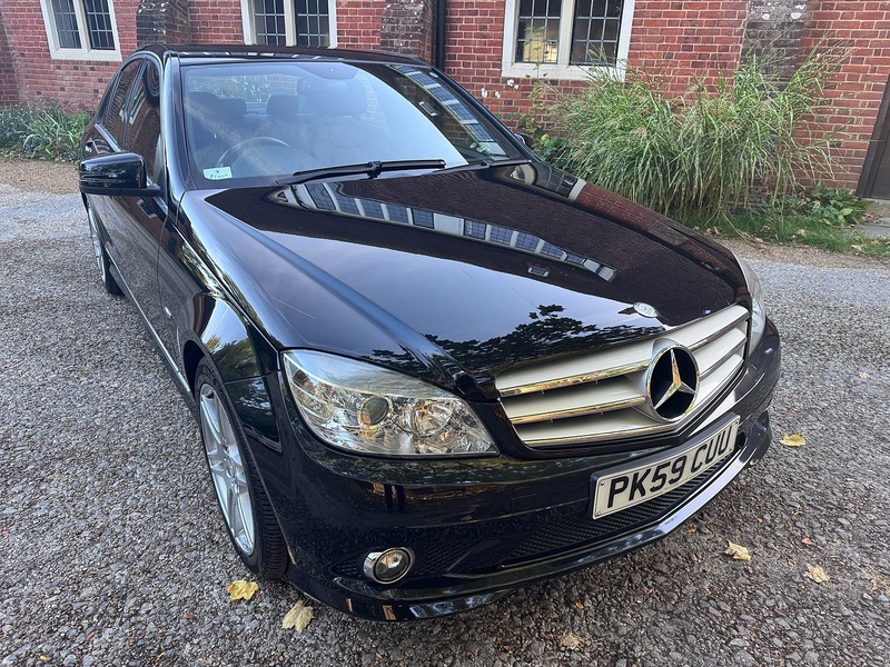 Mercedes-Benz C Class 2.1 C220 CDI BlueEfficiency Sport Saloon 4dr Diesel Auto Euro 5 (170 ps) - U10004481