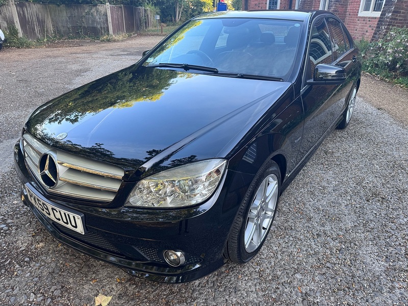 Mercedes-Benz C Class 2.1 C220 CDI BlueEfficiency Sport Saloon 4dr Diesel Auto Euro 5 (170 ps) - U10004481
