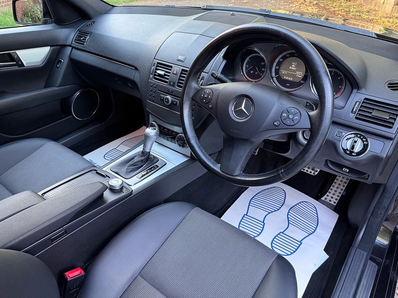 Mercedes-Benz C Class 2.1 C220 CDI BlueEfficiency Sport Saloon 4dr Diesel Auto Euro 5 (170 ps) - U10004481