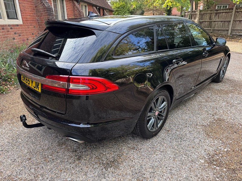 Jaguar XF 2.2d R-Sport Sportbrake Auto Euro 5 (s/s) 5dr - U10004485