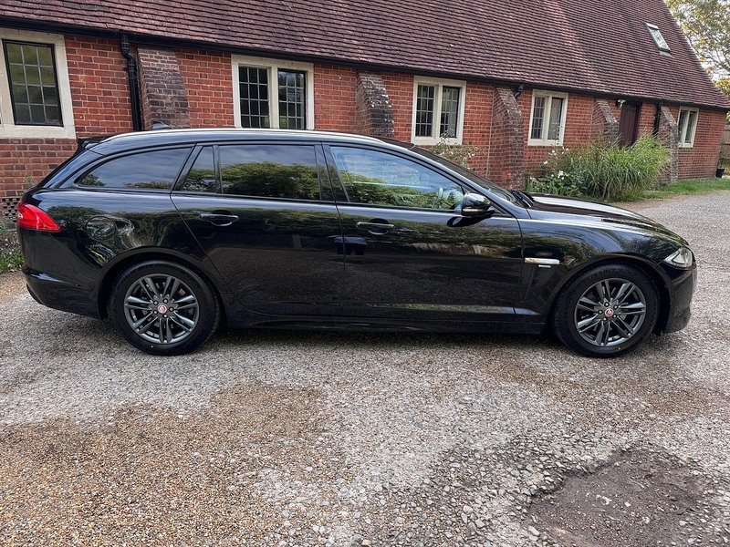 Jaguar XF 2.2d R-Sport Sportbrake Auto Euro 5 (s/s) 5dr - U10004485