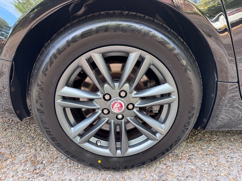 Jaguar XF 2.2d R-Sport Sportbrake Auto Euro 5 (s/s) 5dr - U10004485