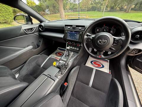 Toyota GR86 2.4 Boxer D-4S Coupe 2dr Petrol Manual Euro 6 (234 ps) - U10004487