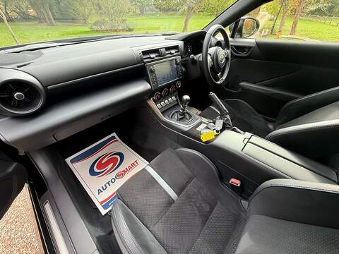 Toyota GR86 2.4 Boxer D-4S Coupe 2dr Petrol Manual Euro 6 (234 ps) - U10004487