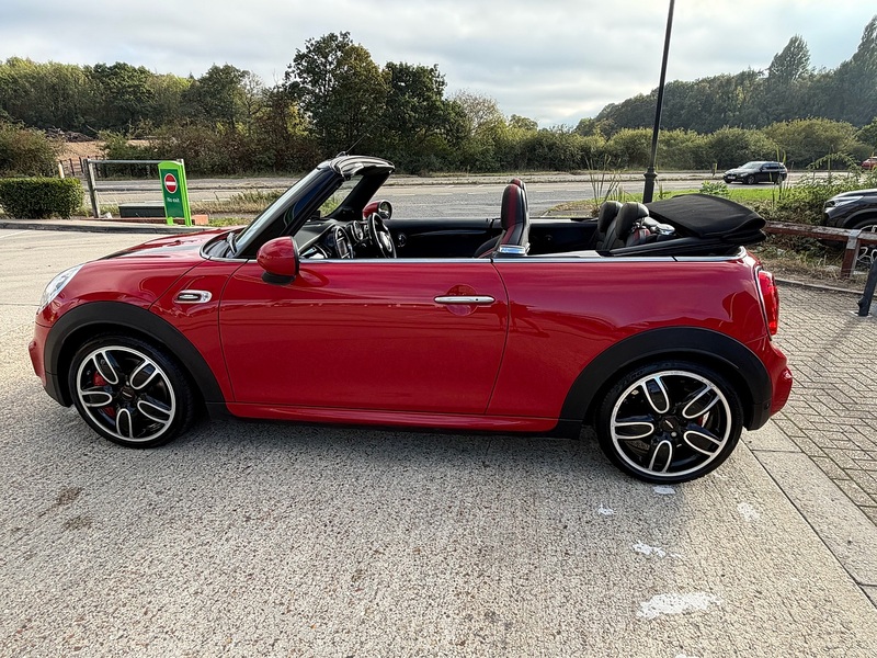 MINI Convertible 2.0 John Cooper Works Convertible 2dr Petrol Auto Euro 6 (s/s) (231 ps) - U10004498