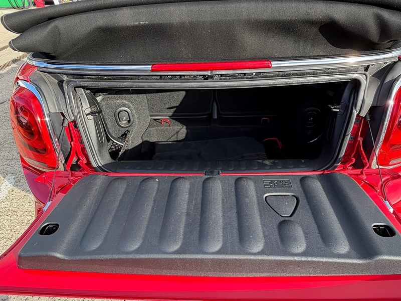 MINI Convertible 2.0 John Cooper Works Convertible 2dr Petrol Auto Euro 6 (s/s) (231 ps) - U10004498