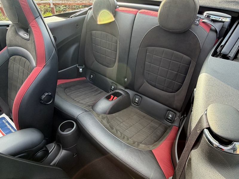 MINI Convertible 2.0 John Cooper Works Convertible 2dr Petrol Auto Euro 6 (s/s) (231 ps) - U10004498