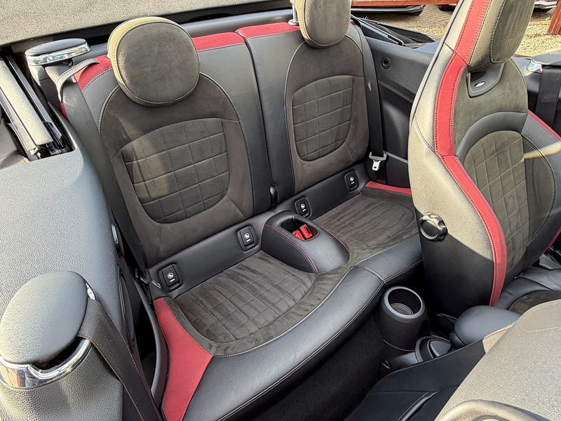 MINI Convertible 2.0 John Cooper Works Convertible 2dr Petrol Auto Euro 6 (s/s) (231 ps) - U10004498