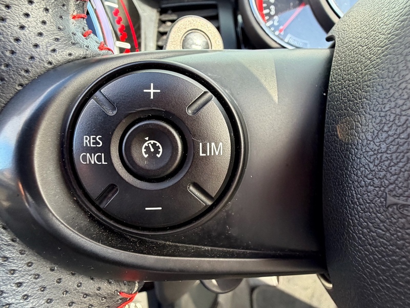 MINI Convertible 2.0 John Cooper Works Convertible 2dr Petrol Auto Euro 6 (s/s) (231 ps) - U10004498