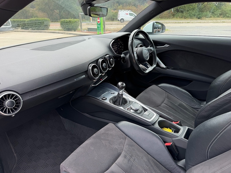 Audi TT 2.0 TFSI S line Coupe 3dr Petrol Manual Euro 6 (s/s) (230 ps) - U10004500