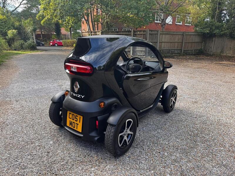 Renault Twizy Dynamique Coupe Electric Auto (18 ps) - U10004501