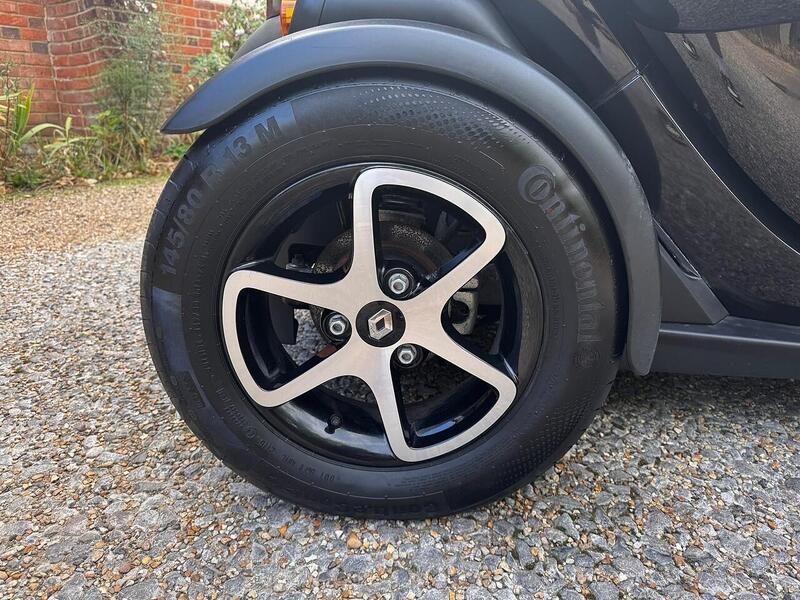 Renault Twizy Dynamique Coupe Electric Auto (18 ps) - U10004501