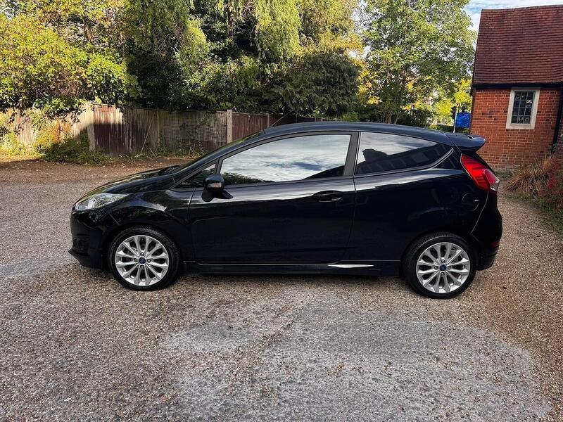 Ford Fiesta Van 1.6 TDCi Sport Panel Van 3dr Diesel Manual (94 bhp) - U10004502
