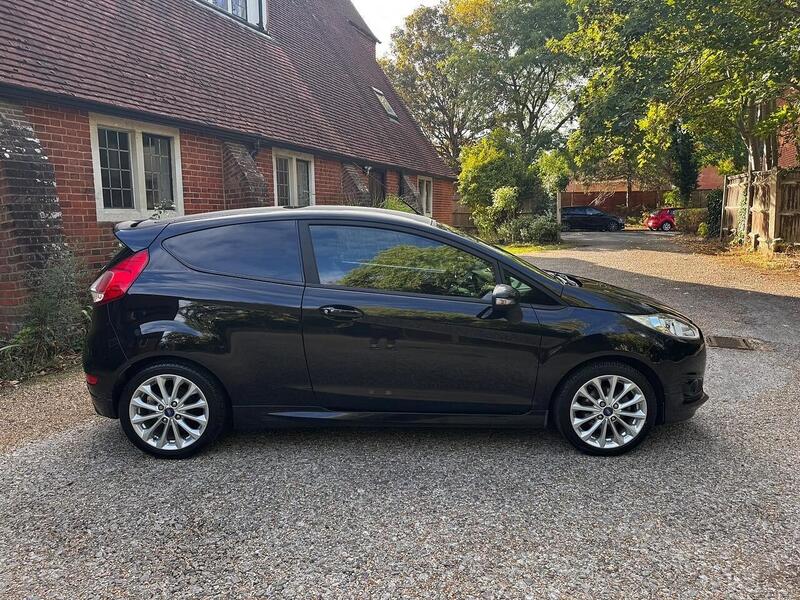 Ford Fiesta Van 1.6 TDCi Sport Panel Van 3dr Diesel Manual (94 bhp) - U10004502