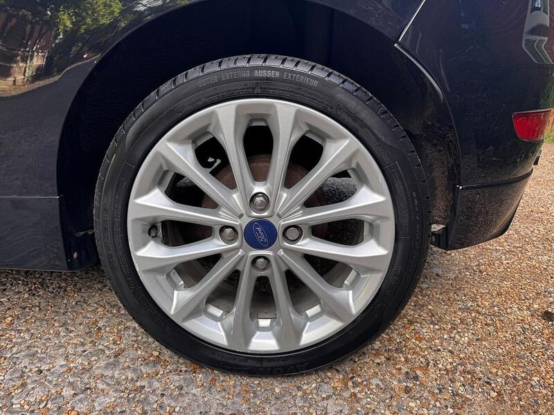 Ford Fiesta Van 1.6 TDCi Sport Panel Van 3dr Diesel Manual (94 bhp) - U10004502