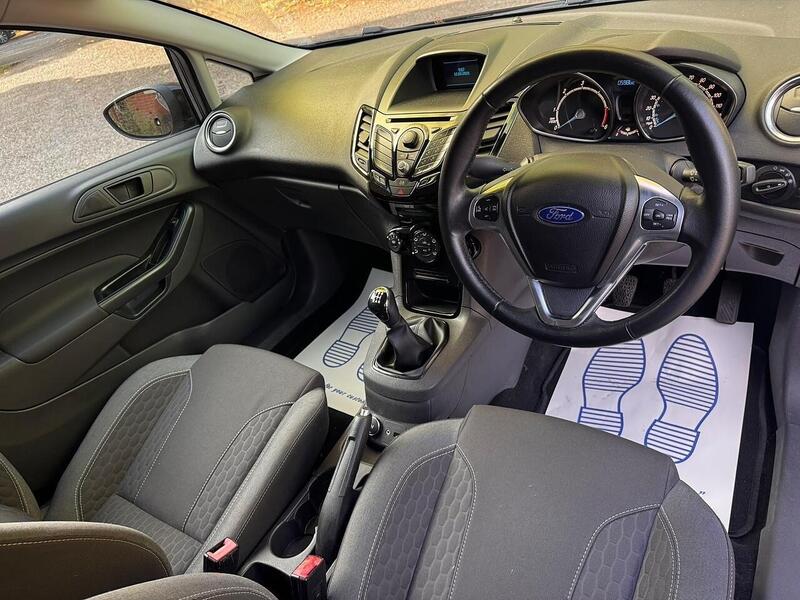 Ford Fiesta Van 1.6 TDCi Sport Panel Van 3dr Diesel Manual (94 bhp) - U10004502