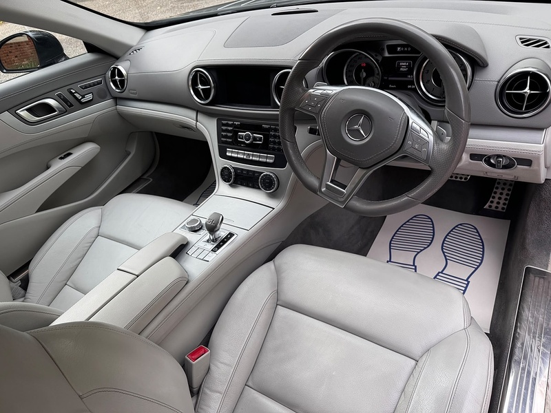 Mercedes-Benz SL 3.5 SL350 V6 BlueEfficiency Convertible 2dr Petrol G-Tronic Euro 5 (s/s) (306 ps) - U10004507