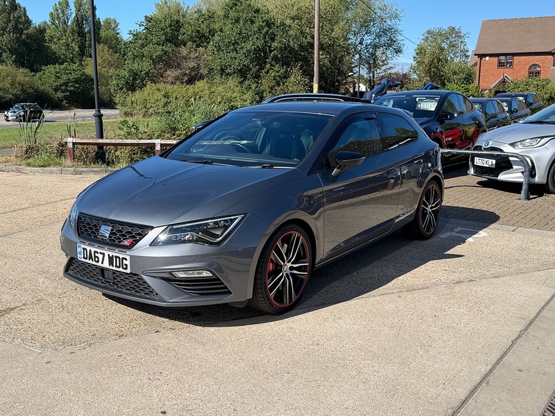 SEAT Leon 2.0 TSI Cupra 300 Sport Coupe 3dr Petrol Manual Euro 6 (s/s) (300 ps) - U10004508