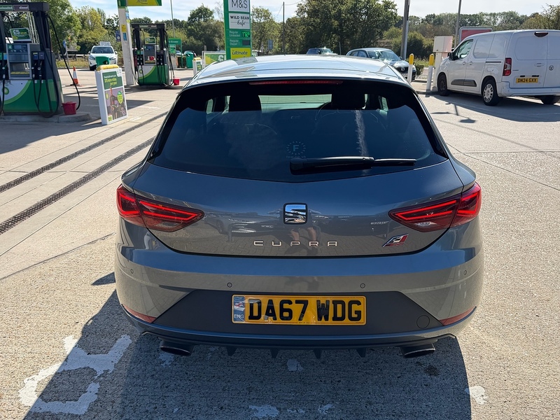SEAT Leon 2.0 TSI Cupra 300 Sport Coupe 3dr Petrol Manual Euro 6 (s/s) (300 ps) - U10004508