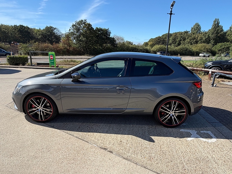 SEAT Leon 2.0 TSI Cupra 300 Sport Coupe 3dr Petrol Manual Euro 6 (s/s) (300 ps) - U10004508