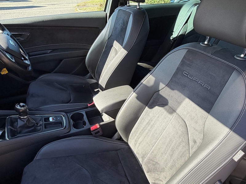 SEAT Leon 2.0 TSI Cupra 300 Sport Coupe 3dr Petrol Manual Euro 6 (s/s) (300 ps) - U10004508