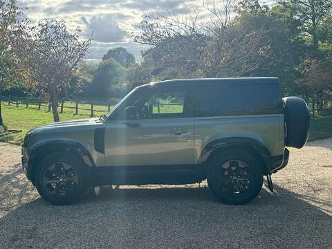 Land Rover Defender 90 3.0 D250 MHEV S Hard Top SUV 3dr Diesel Auto 4WD SWB Euro 6 (s/s) (250 ps) - U10004512