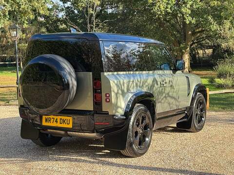 Land Rover Defender 90 3.0 D250 MHEV S Hard Top SUV 3dr Diesel Auto 4WD SWB Euro 6 (s/s) (250 ps) - U10004512