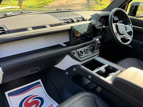Land Rover Defender 90 3.0 D250 MHEV S Hard Top SUV 3dr Diesel Auto 4WD SWB Euro 6 (s/s) (250 ps) - U10004512
