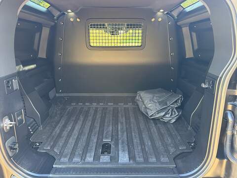 Land Rover Defender 90 3.0 D250 MHEV S Hard Top SUV 3dr Diesel Auto 4WD SWB Euro 6 (s/s) (250 ps) - U10004512