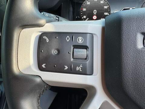Land Rover Defender 90 3.0 D250 MHEV S Hard Top SUV 3dr Diesel Auto 4WD SWB Euro 6 (s/s) (250 ps) - U10004512