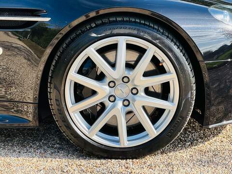 Aston Martin Vantage 4.7 V8 S Coupe 2dr Petrol Sportshift Euro 5 (430 bhp) - U10004518