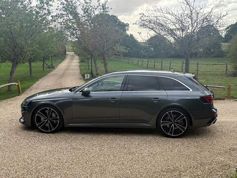Audi RS4 Avant 2.9 TFSI V6 Carbon Edition Estate 5dr Petrol Tiptronic quattro Euro 6 (s/s) (450 ps) - U10004519