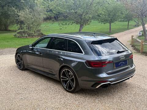 Audi RS4 Avant 2.9 TFSI V6 Carbon Edition Estate 5dr Petrol Tiptronic quattro Euro 6 (s/s) (450 ps) - U10004519