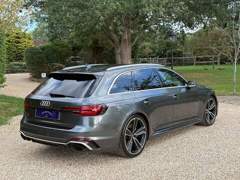 Audi RS4 Avant 2.9 TFSI V6 Carbon Edition Estate 5dr Petrol Tiptronic quattro Euro 6 (s/s) (450 ps) - U10004519