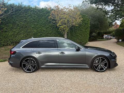 Audi RS4 Avant 2.9 TFSI V6 Carbon Edition Estate 5dr Petrol Tiptronic quattro Euro 6 (s/s) (450 ps) - U10004519
