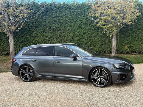 Audi RS4 Avant 2.9 TFSI V6 Carbon Edition Estate 5dr Petrol Tiptronic quattro Euro 6 (s/s) (450 ps) - U10004519