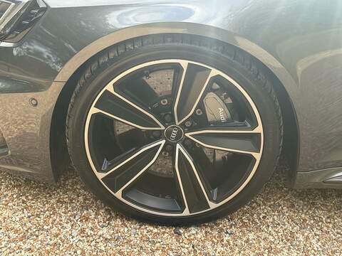 Audi RS4 Avant 2.9 TFSI V6 Carbon Edition Estate 5dr Petrol Tiptronic quattro Euro 6 (s/s) (450 ps) - U10004519