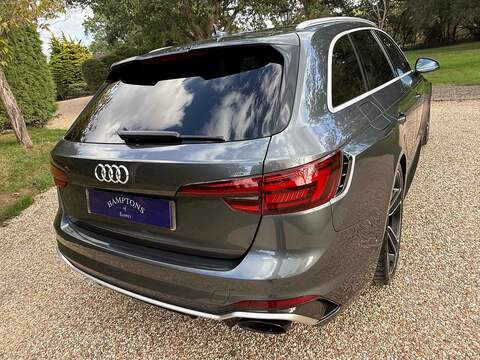 Audi RS4 Avant 2.9 TFSI V6 Carbon Edition Estate 5dr Petrol Tiptronic quattro Euro 6 (s/s) (450 ps) - U10004519