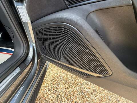 Audi RS4 Avant 2.9 TFSI V6 Carbon Edition Estate 5dr Petrol Tiptronic quattro Euro 6 (s/s) (450 ps) - U10004519
