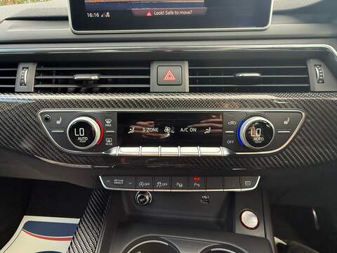 Audi RS4 Avant 2.9 TFSI V6 Carbon Edition Estate 5dr Petrol Tiptronic quattro Euro 6 (s/s) (450 ps) - U10004519