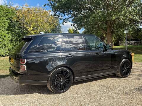Land Rover Range Rover 3.0 SD V6 Autobiography SUV 5dr Diesel Auto 4WD Euro 6 (s/s) (275 ps) - U10004522