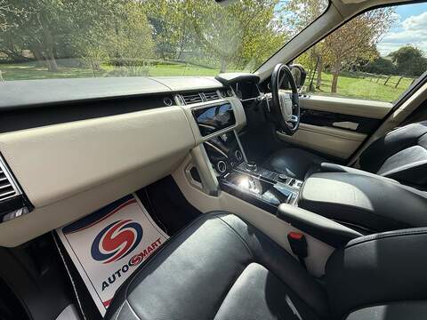 Land Rover Range Rover 3.0 SD V6 Autobiography SUV 5dr Diesel Auto 4WD Euro 6 (s/s) (275 ps) - U10004522