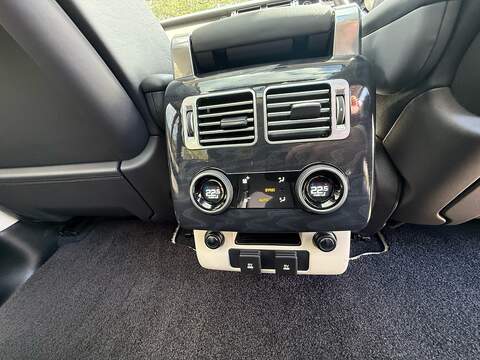 Land Rover Range Rover 3.0 SD V6 Autobiography SUV 5dr Diesel Auto 4WD Euro 6 (s/s) (275 ps) - U10004522