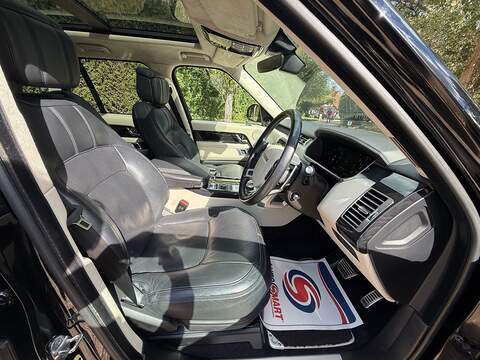 Land Rover Range Rover 3.0 SD V6 Autobiography SUV 5dr Diesel Auto 4WD Euro 6 (s/s) (275 ps) - U10004522