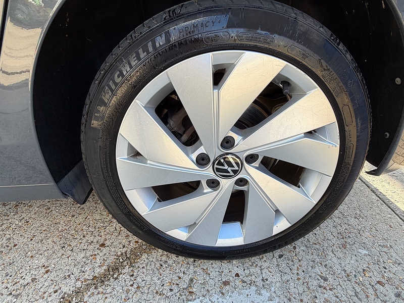 Volkswagen Golf 1.5 eTSI MHEV Style Hatchback 5dr Petrol Hybrid DSG Euro 6 (s/s) (130 ps) - U10004524