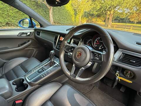 Porsche Macan 3.6T V6 Turbo SUV 5dr Petrol PDK 4WD Euro 6 (s/s) (400 ps) - U10004527