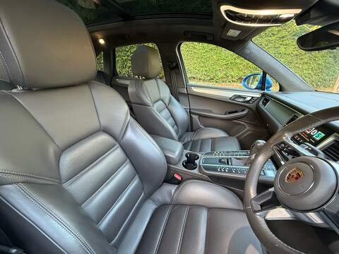 Porsche Macan 3.6T V6 Turbo SUV 5dr Petrol PDK 4WD Euro 6 (s/s) (400 ps) - U10004527